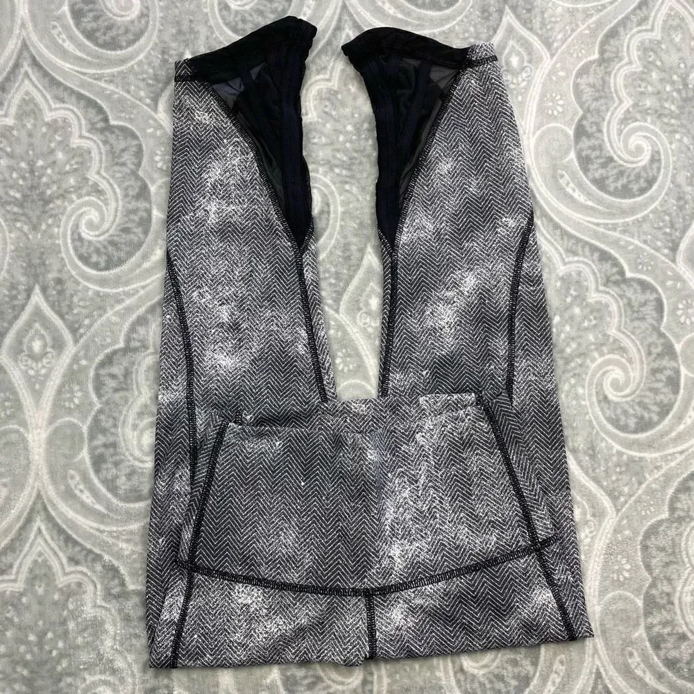 Womens Lululemon Essential Rhythm Crop